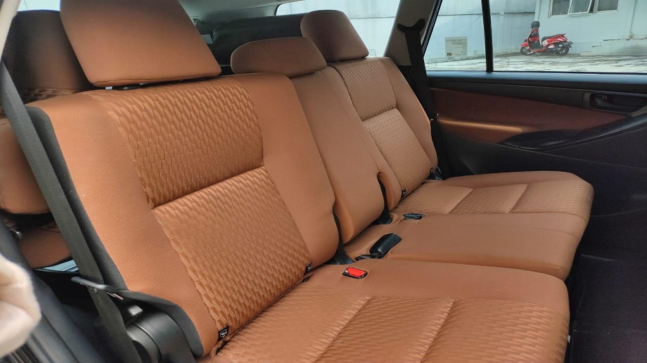 TOYOTA INNOVA 2.4 G AT 2018